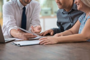 Do I Have to Accept the Insurance Adjuster's Offer After an Accident